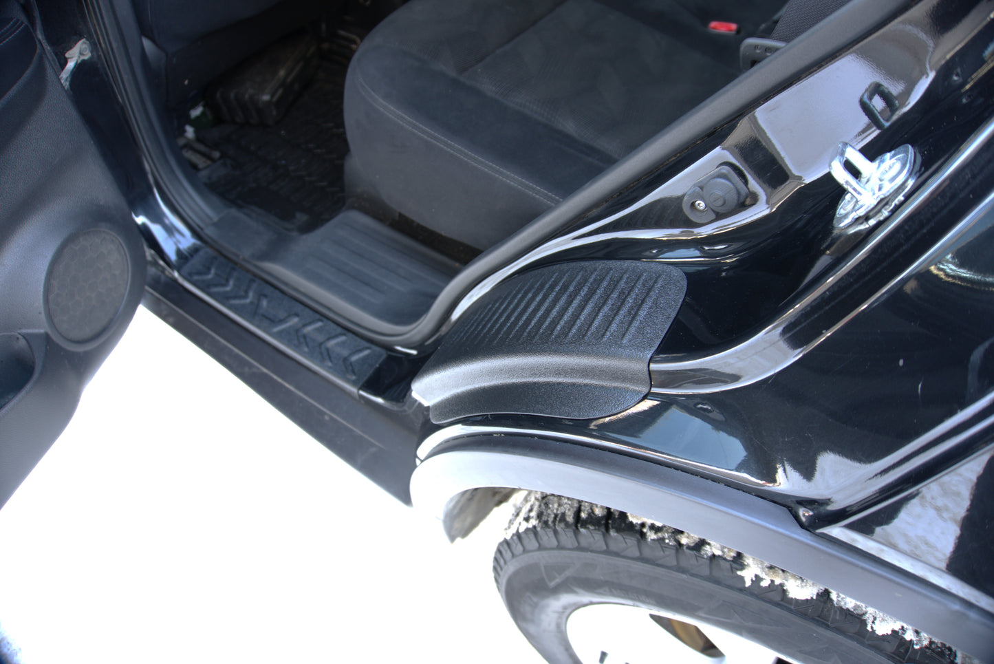 Trims on the inner parts of the rear arches Nissan X-trail T32 2015-2022