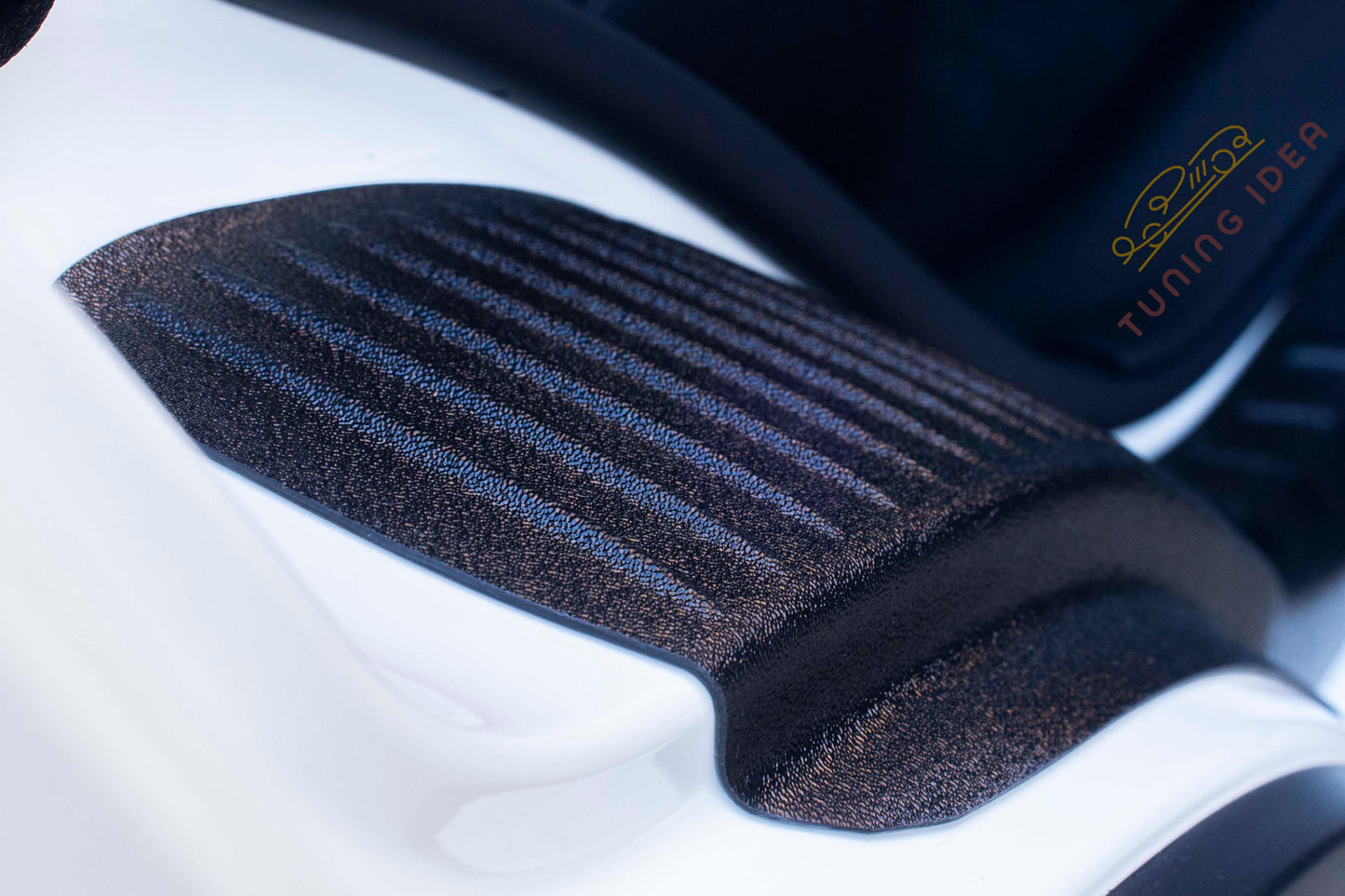 Trims on the inner parts of the rear arches of Nissan Qashqai 2014-2021