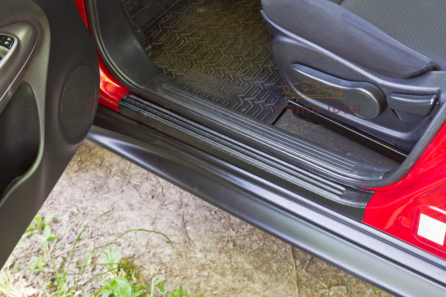 Door sill trims Nissan Juke (YF15) 2010-2019