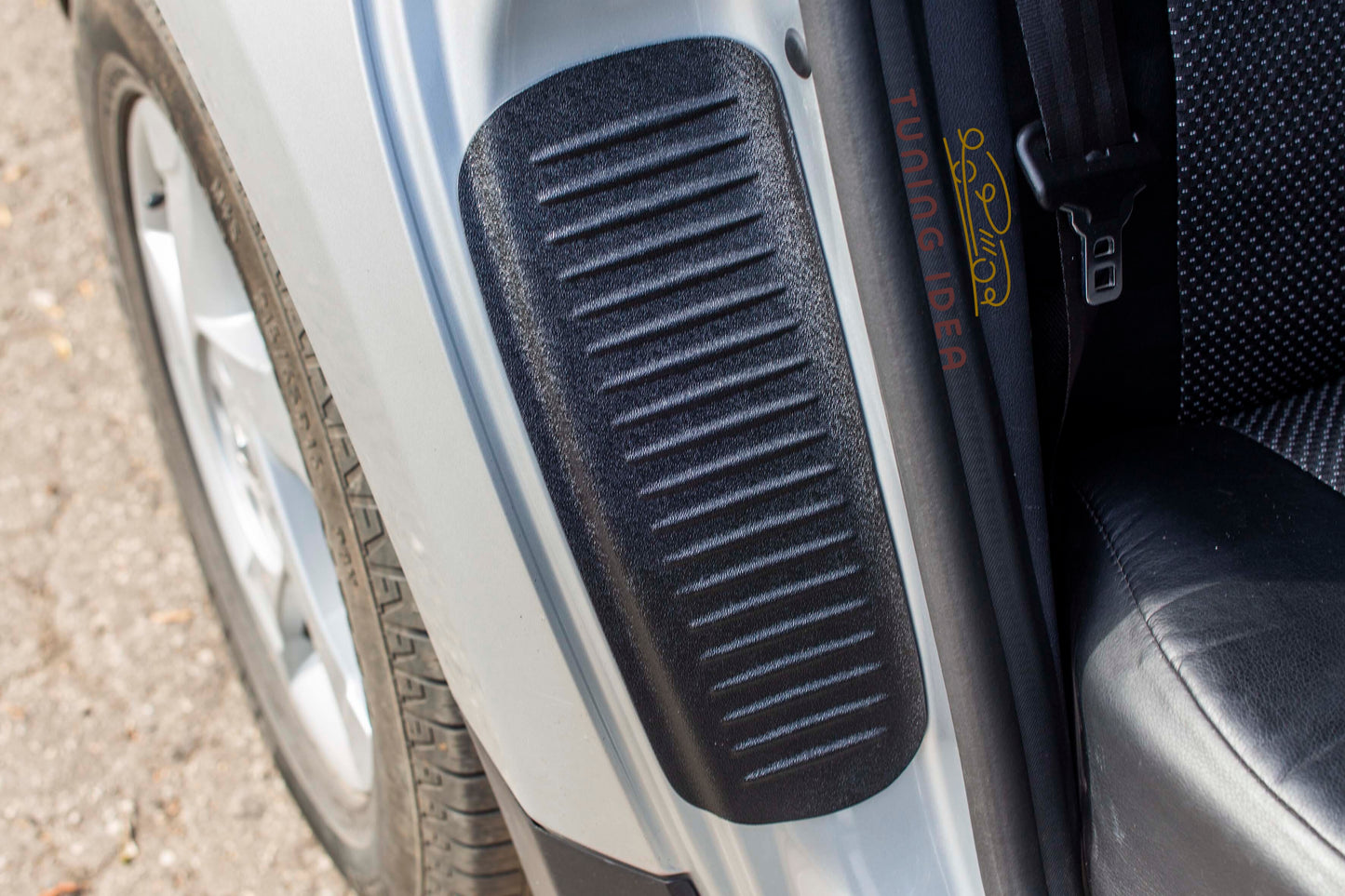 Trims on the inner parts of the rear arches Dacia Duster 2010-2020
