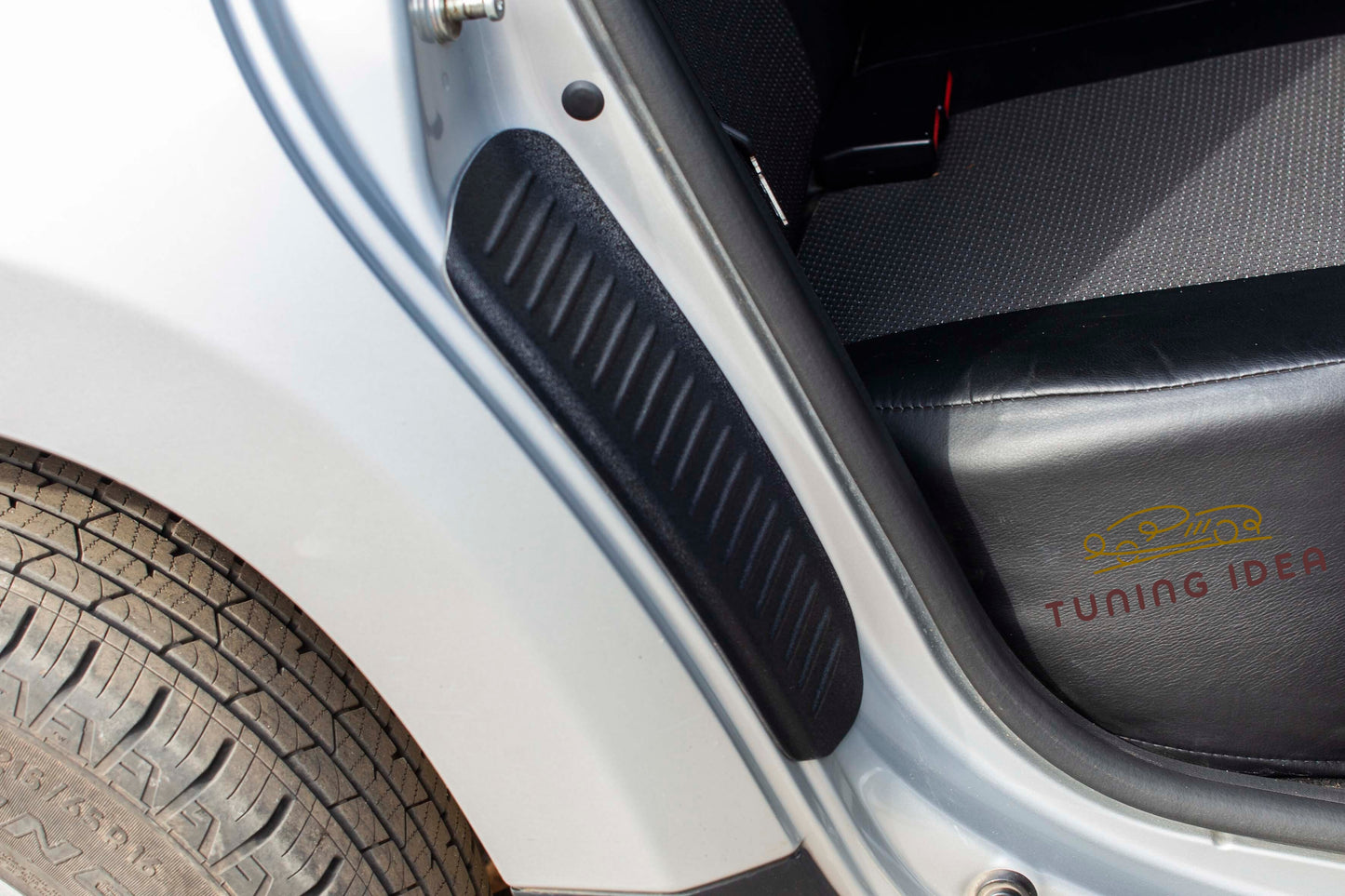 Trims on the inner parts of the rear arches Dacia Duster 2010-2020